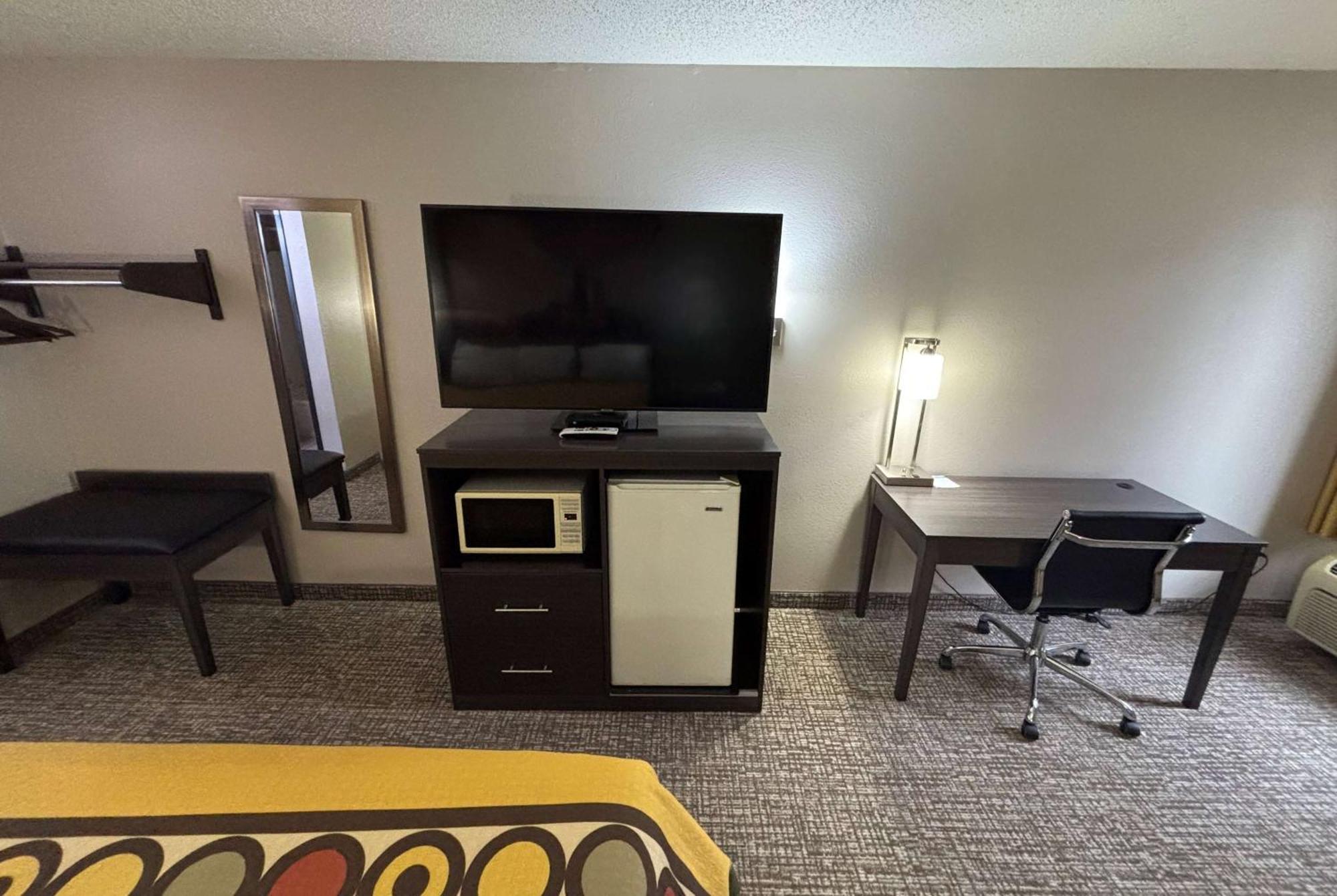 Super 8 By Wyndham Motel 2*