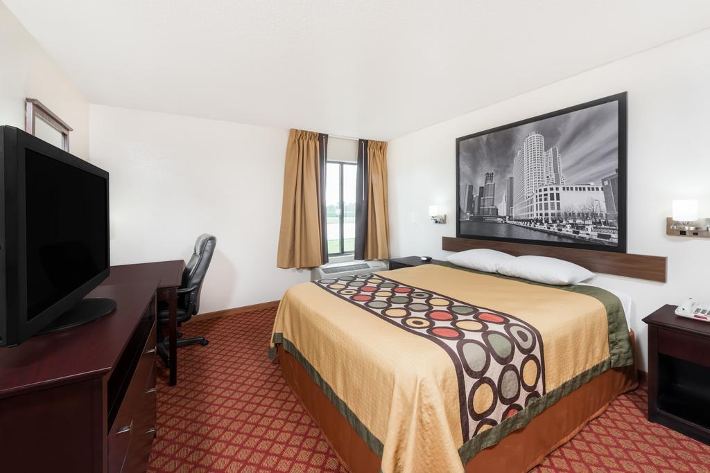 Super 8 By Wyndham Motel Marshall