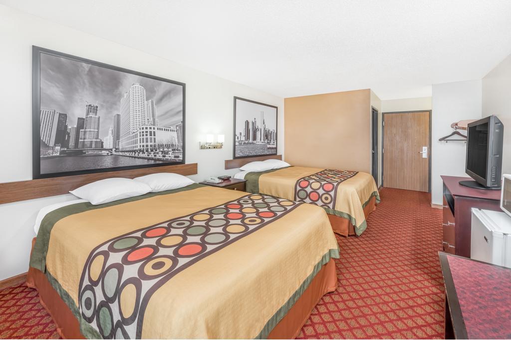 Super 8 By Wyndham Marshall
