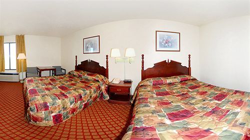 Motel Super 8 By Wyndham Marshall