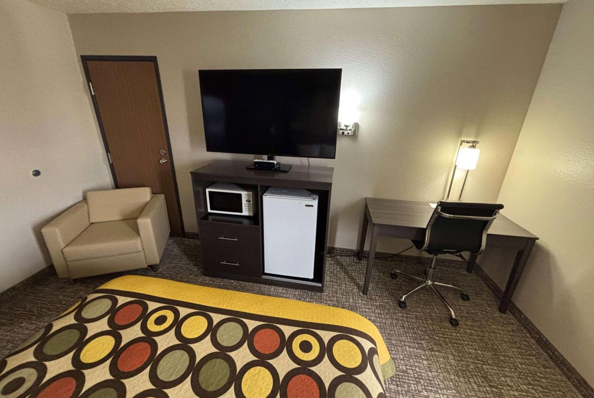 Motel Super 8 By Wyndham 2*